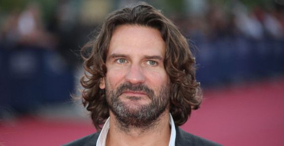 Manifeste pour la prostitution : Frédéric Beigbeder est un "salaud" et l'assume