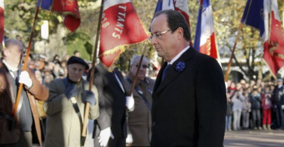  JT de TF1 : les sifflets contre François Hollande décalés, le CSA pourrait sanctionner