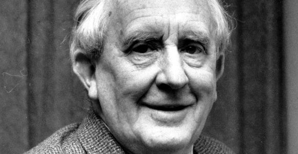 Tolkien : un biopic sur l'écrivain vient d'être confirmé !