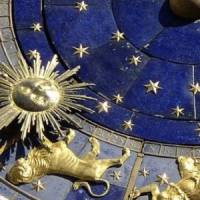 Horoscopes de presse : qui sont les astrologues qui les écrivent ?