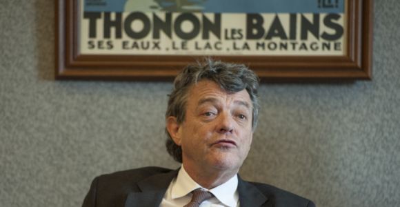  Jean-Louis Borloo avoue détester sa marionette aux Guignols