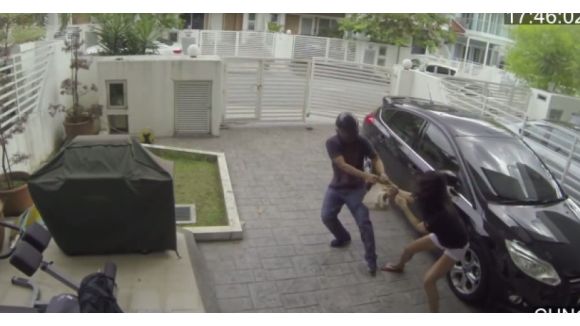 Self défense : la vraie fausse vidéo d'une Malaisienne faisant fuir ses agresseurs fait le buzz