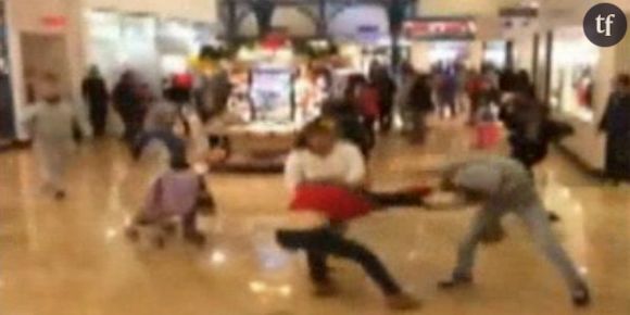 Black Friday : bagarre au Taser dans un centre commercial - vidéo