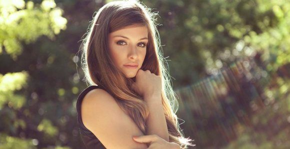 Miss France 2014 : la Miss Roussillon déchue veut changer la date de l'élection