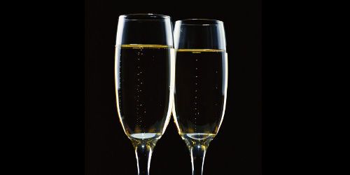 Meetic : le roi de la rencontre en ligne fait un carton