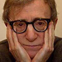 Woody Allen a peut-être confirmé la grossesse de Carla Bruni-Sarkozy