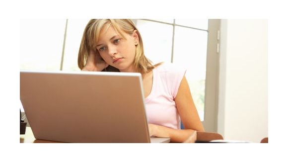 Cyberbullying : les dangers du harcèlement sur Facebook