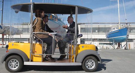 La Rochelle et ses " Cybercars" : des bus sans chauffeur circulent dans la ville