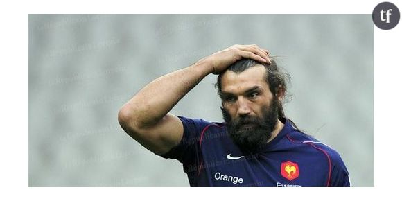 Sébastien Chabal pète les plombs et frappe Marc Giraud en plein match (Vidéo)