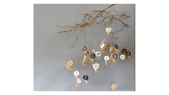 DIY de Noël : réaliser un calendrier de l’avent avec du papier kraft