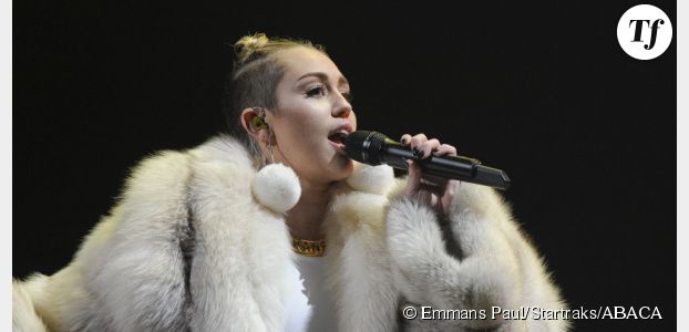 Miley Cyrus invite Kellan Lutz (Twilight) pour le Nouvel An