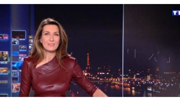 Anne-Claire Coudray : la remplaçante sexy de Claire Chazal au JT de TF1