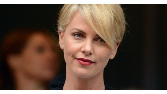 Charlize Theron et Sean Penn en couple ? 