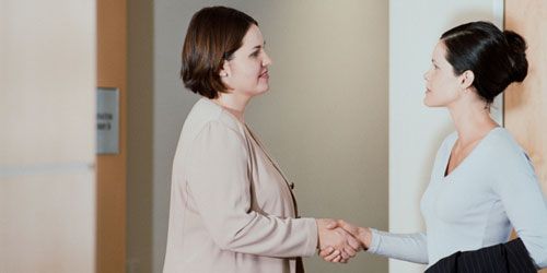 Emploi : les embauches augmentent de 9,8% en un an