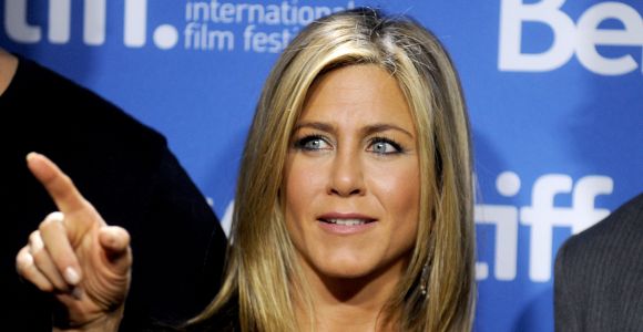 Jennifer Aniston : son coiffeur s'occupe trop de Miley Cyrus à son goût