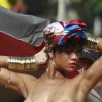 Rihanna seins nus au Brésil (photo)