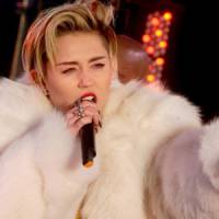 Miley Cyrus veut couvrir ses fans de cadeaux 