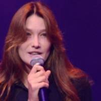 Gayet-Hollande : Carla Bruni regrette l’acharnement médiatique