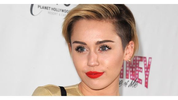 Miley Cyrus ne comprend pas pourquoi elle reste célibataire