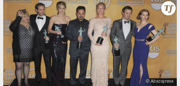 SAG Awards 2014 : Jennifer Lawrence se moque de sa robe Dior