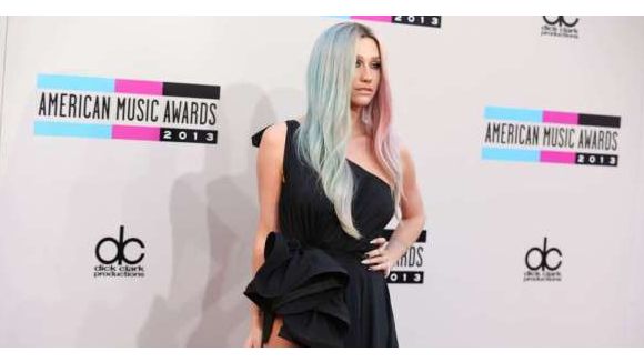 Ke$ha : elle a frôlé la mort à cause du stress et de son producteur