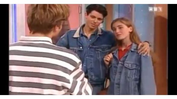 Julie Gayet : son rôle dans la série Premiers Baisers – Vidéo