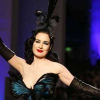 Fashion Week 2014 : Dita Von Teese a défilé pour le couturier Jean-Paul Gautier