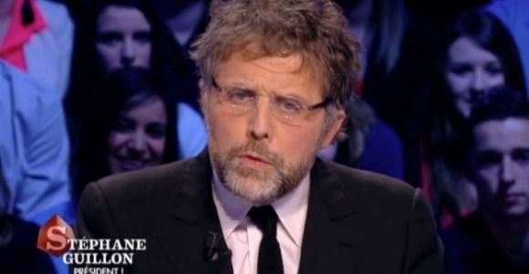 Quand Stéphane Guillon parodie François Hollande au Grand Journal pour railler Jean-Luc Hees