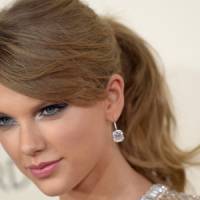 Grammy Awards 2014 : Taylor Swift est la risée de Twitter 