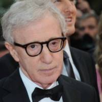 Woody Allen nie les accusations d'agression sexuelle de sa fille adoptive