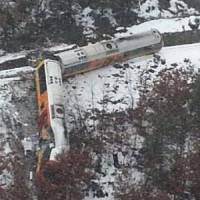 Alpes-de-Haute-Provence: le déraillement d’un train fait deux morts et neuf blessés - vidéo