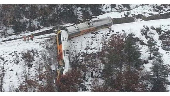 Alpes-de-Haute-Provence: le déraillement d’un train fait deux morts et neuf blessés - vidéo