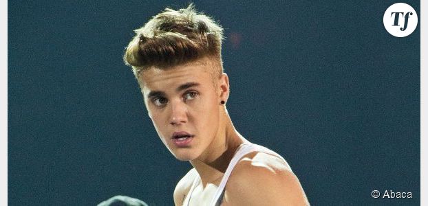 Justin Bieber urine à poil dans sa cellule : la police l'a filmé 