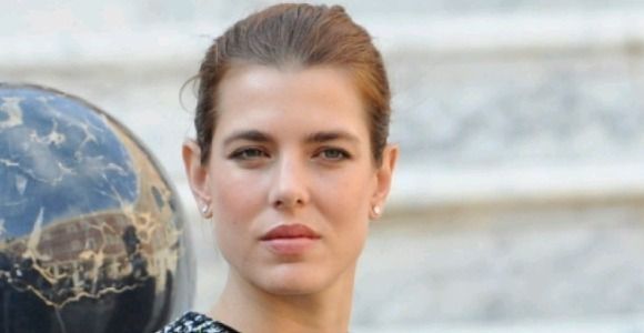 Charlotte Casiraghi : une princesse en guerre contre les paparazzis