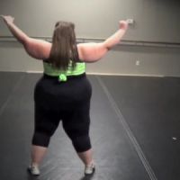 "No body shame" : Whitney Thore, 158 kg, danse comme une déesse et n'a pas honte de son poids