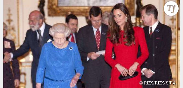 Kate Middleton et Elizabeth II reçoivent des stars de cinéma à Buckingham 