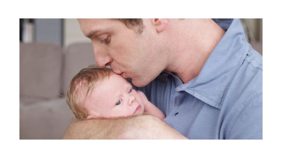 Le congé parental revu à la hausse pour les pères ?