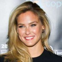 Bar Refaeli devient un homme sur Instagram