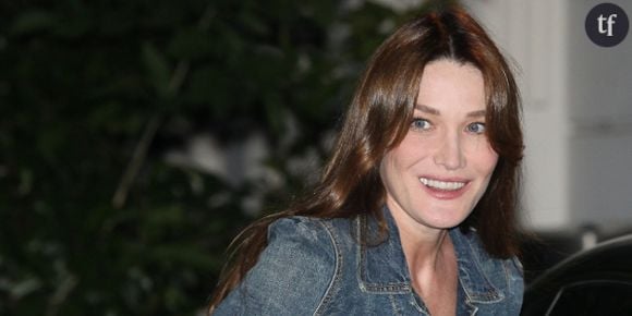 Carla Bruni chante mieux devant Nicolas Sarkozy