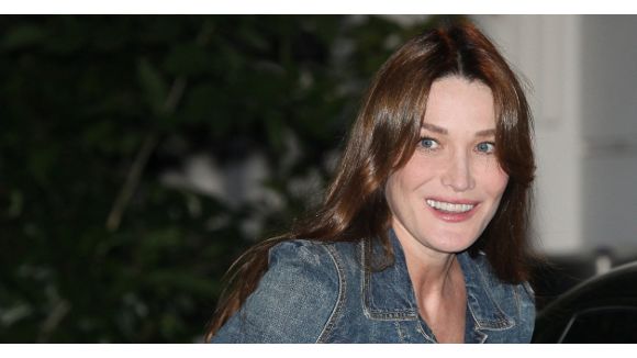 Carla Bruni chante mieux devant Nicolas Sarkozy