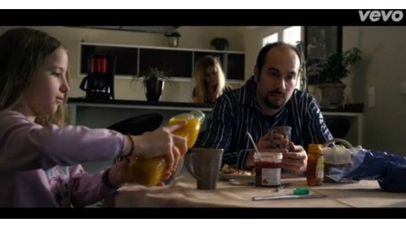 Bigflo & Oli : Kyan Khojandi dans un clip choc (vidéo)