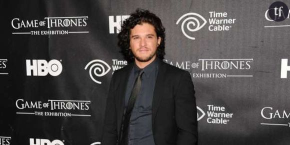 Game of Thrones : Kit Harington devient le visage de la marque Jimmy Choo