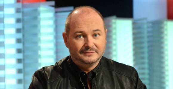 La méthode Cauet de retour sur le web 