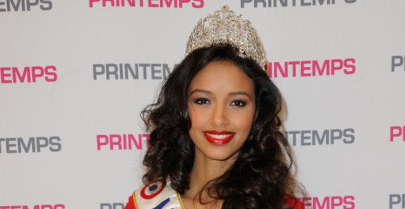 Miss France 2014 : Flora Coquerel émue par son séjour au Bénin