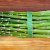 Asperges : quatre recettes de saison de la plus simple à la plus sophistiquée