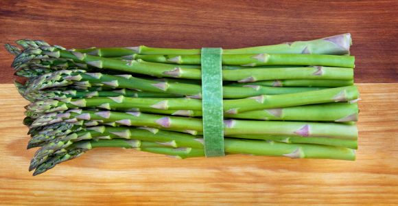 Asperges : quatre recettes de saison de la plus simple à la plus sophistiquée