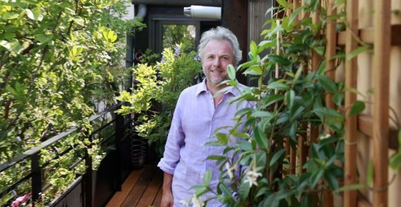 La parenthèse inattendue : qui est Frédéric Lenoir ?