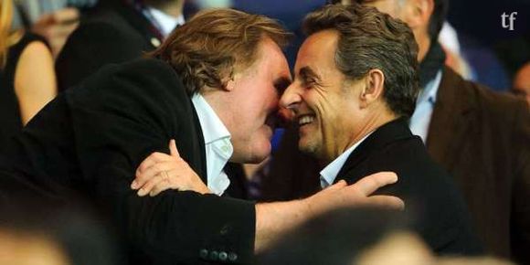 PSG vs Chelsea : Sarkozy et Depardieu s'embrassent en tribune