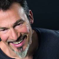 Florent Pagny se reconvertit...en menuisier 