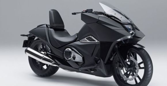 NM4 Vultus : une moto digne de Batman pour Honda